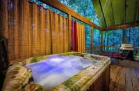 Travelin Lights;Perfect Cabin Experience- Sleeps 4 - Chalets