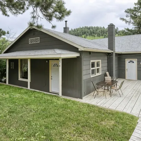 Black Barrel Lodge