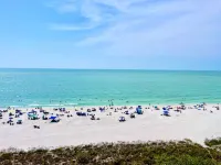 Beautiful beachfront, along with breathtaking sunset views - 2-Star