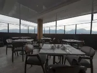 "SM大酒店" 鄰近科尔菲利亚斯会议中心的酒店