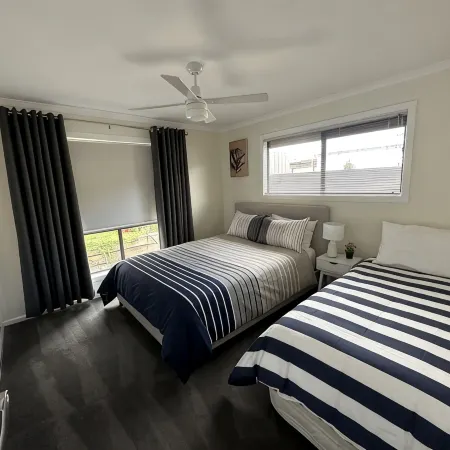 CandE on Wheelton-Centrally Located Holiday Getaway Home in Kingscote!