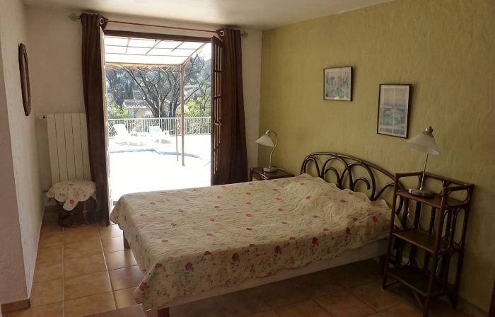Ground floor of a villa in front of the swimming pool