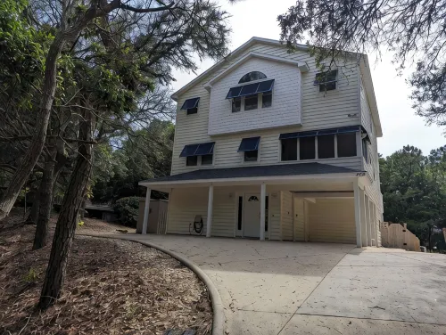 Stay near Outer Banks Beaches - just a quick stroll away - Homestays