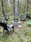 Renovated Modern Chalet - Swim, Hike, Bike, Fish, Ski, Skate, Shop, Dine, Relax!