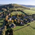 Buttercup lodge - sleeps 4/5 with hot tub & countryside views