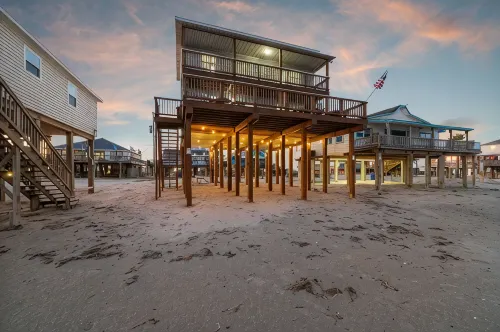 Sea La Vie - Beachfront - Pedestrian Beach - Strand