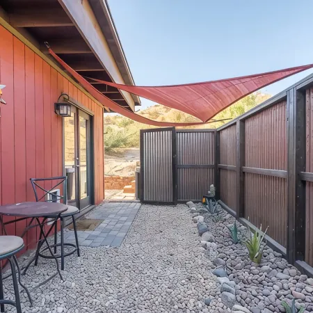Sun Ray Ranch Cabin between Joshua Tree and Palm Springs