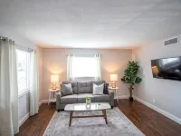 The Victor Apartments by Lowkl Hotels in Oakland Park