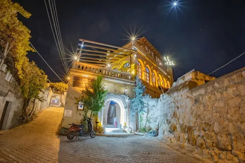Royal Cave Hotel