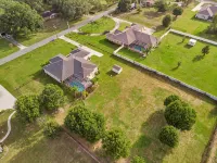 Everything you need in a home to enjoy Florida.