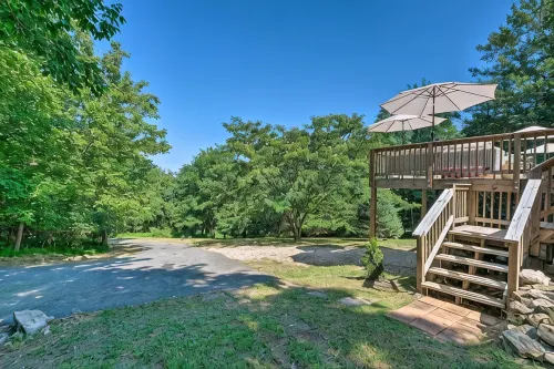 Tranquil mountainhouse w/hot tub, super close to trails & wineries- pet friendly - 무료 와이파이