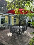 Historic Downtown Sanford Sunshine Cottage with Tree Top Suite! - 2-Star