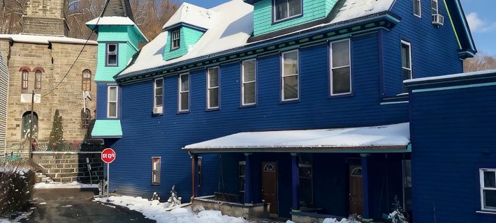 Directly across from the Old Jail, historical & surreal, ground floor 2 bedroom Hotels in Jim Thorpe