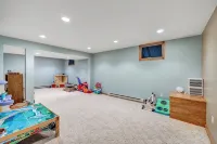 Large Green Bay Packer Weekend House - 4-Star