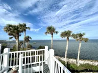 Minutes to the Beach! Waterfront House, BBQ Grill -Rooftop Deck / River View. - 4-Star