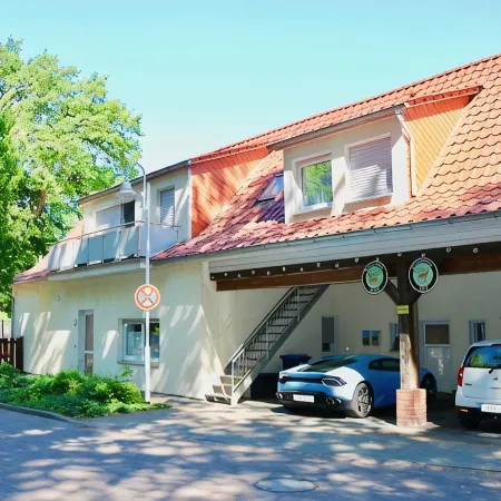 Comfortable mod. Apartment -Lighthouse-(95m2) in the middle of Steinhude, WLAN, wallbox, parking lot