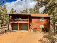Secluded and Cozy Log Cabin /w Hot Tub + Fire Pit - Chalets