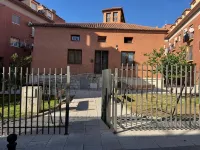 Apartamentos Melisa Hotels near Carabanchel