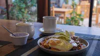 Arles ByB Cafe - Homestays