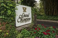 Clean, Maui Family Owned, Private, Top Floor, Lots of Amenities, Oceanview!