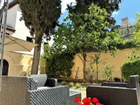House in front of the Alhambra with a private garden and views - Bungalows