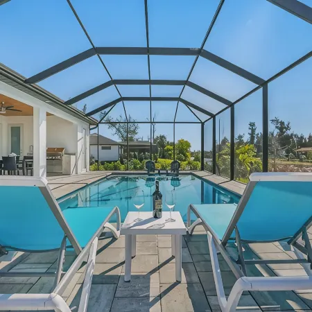 Charming 4-bedroom villa with AC &Heated Saltwater Pool in peaceful Cape Coral