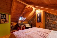 Pine Forest Chalet 1400m | Cinema & Fireplace
