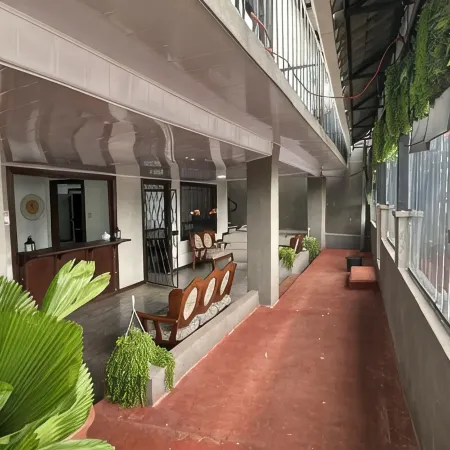 Airport SJO5 min -Marianas Apartments Отели рядом с достопримечательностью «Зоопарк Аве»