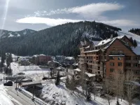 3Br Village Penthouse · Huge Deck · Hot Tub - 2-Star