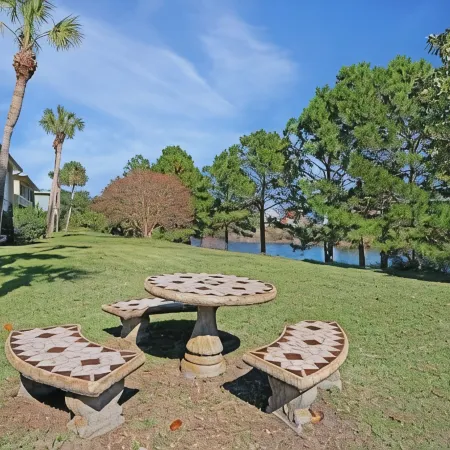 Cozy 1-bedroom condo Destin, FL. Pools/tennis, Free Wi-Fi. In unit Washer/dryer