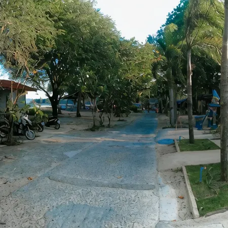 Chomjan Hostel
