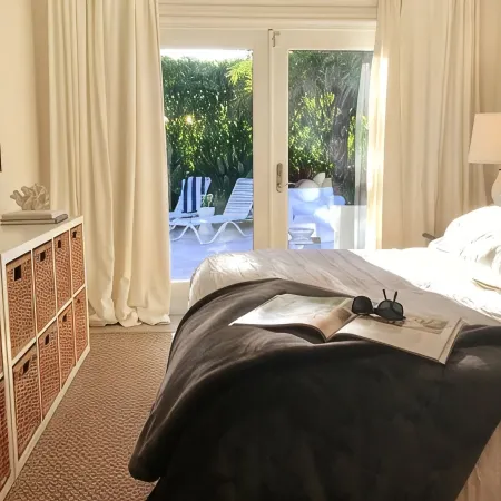 Luxury East Boca Home • Beautiful Tropical Pool / Patio Oasis • Perfect Location