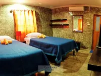 Afterglow Hostel Hotels near Pha Mhee Cave