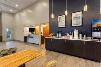 Days Inn & Suites by Wyndham Bowling Green - Desayuno
