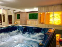 Elegant Lux Hotel - Hot Tub