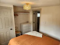 距離西冰川9英里-全新設施齊全的舒適木屋 - 小木屋