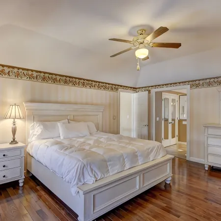 Modern Like New LUXURY 3,200 SQ FT Home In An Awesome Location! Sleeps 12!