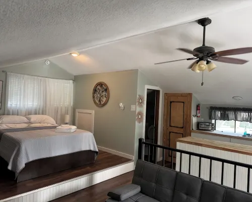 Loft Studio Apartment Hotels in Putnam County