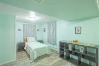 Semi-basement 2-bedroom apartment with AC in Fairbanks