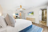 Family Resort Near Ami, Heated Pool, Hot Tub, Mini Golf & Games