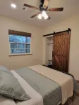 Riverside Retreat- Cozy Secluded 2 Bedroom Cabin on the Caddo River