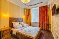 Golden Hotel