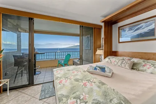 Direct oceanfront Studio in Kaanapali, Maui