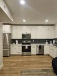 Charming 3-bedroom ADU in delightful Des Moines with WiFi, AC - Bungalows