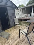 Charming 2-bedroom house on a quiet secluded street . With Wi-Fi - Bungalows