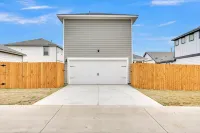 Spacious fully equipped 4bed3bath home in RR close to Kalahari, parks and Austin