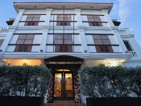 West Loch Park Hotel Vigan