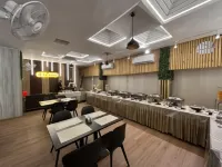 New Hotel Suhail Hotels near Laad Bazaar