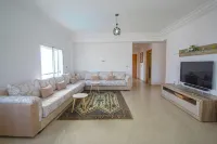 Large 3-Façade Apartment with Sea View & Pool