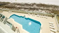 Beach Front 3 Bed, 2 Bath Small Dog OK Huge Balcony Luxury - مسبح خاص